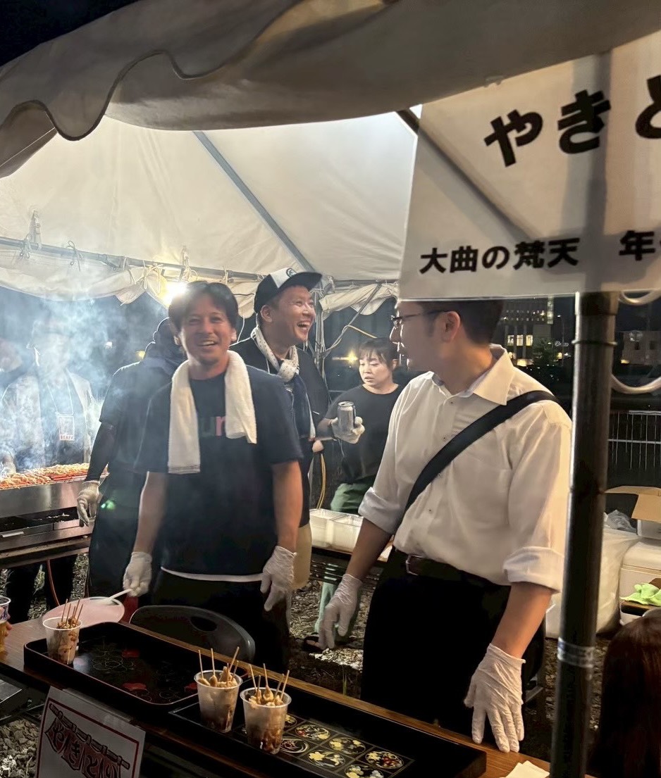 お祭りの屋台の様子